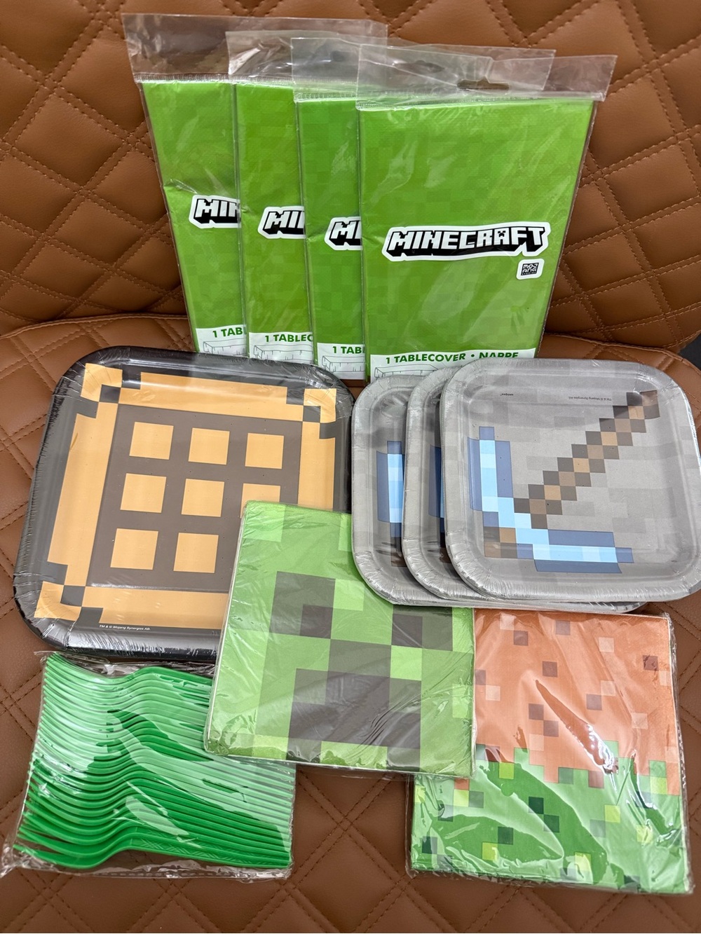 Minecraft Themed Party Supplies Set